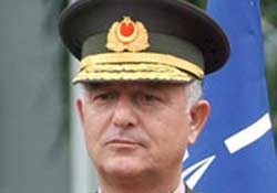 Paşa'nın oğluna PAŞA gibi askerlik