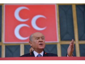 MHP Lideri Bahçeli: Papaz kararına ses çıkaramayanlar...