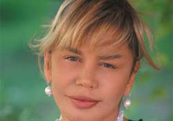 Ne biliyor ki konuşuyor