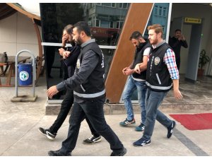 Kıraathanelere dadanan hırsızlar, yemek yerken yakalandı