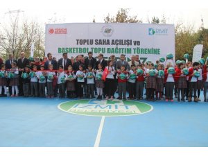 Kocaeli’de 10 bin öğrenci basketbol topuna kavuştu