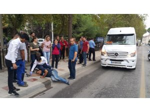 Milas’ta yola aniden fırlayan yaya yaralandı