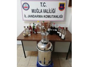 Datça jandarması kaçak içki imalathanesini ortaya çıkardı