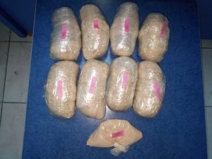 Ticari takside 4 buçuk kilo eroin ele geçirildi