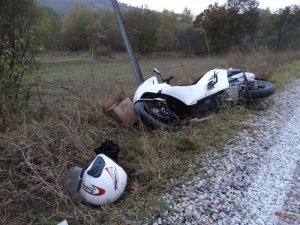 Motosiklet kontrolden çıktı: 2 yaralı