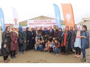 Van’da “Ak Kadınlar Muhabbet Çadırları” kuruldu