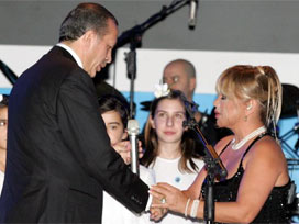 İzmir'e değil Kandil'e gitsin!