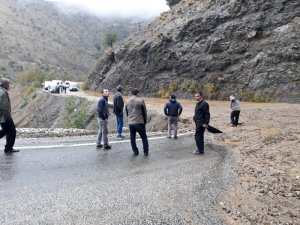 Sincik-Malatya karayolunda heyelan