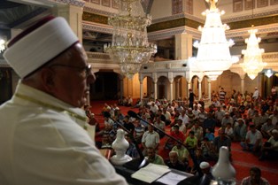 Camilerde teravih coşkusu