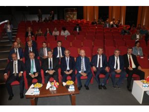 Kavak: "Rusya’ya giden 10 arabamızdan 5’i geri çevriliyor"