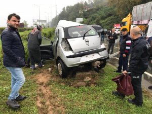 Rize'de otomobil elektrik direğine çarptı: 1 ölü