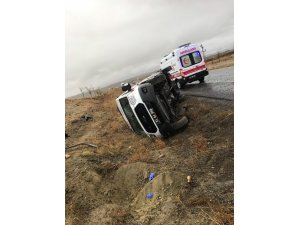 Hasta taşıyan ambulans kaza yaptı