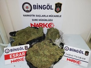 Bingöl’de 11 kilo esrar ele geçirildi, 3 şüpheli tutuklandı