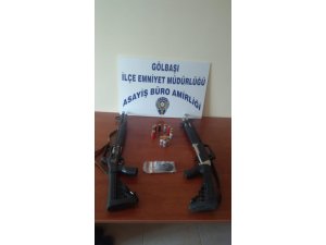 Gölbaşı ilçesinde ruhsatsız tüfek ve uyuşturucu ele geçirildi