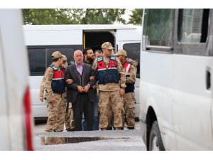 Gözaltına alınan muhtar ve azalar adliyeye sevk edildi