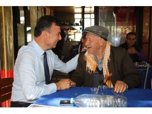 Başkan Akın seçim çalışmalarına Kuşadası’nda devam etti