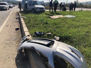 Kavşakta çarpıştılar: 2 yaralı