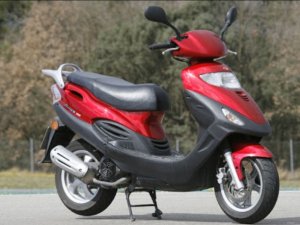 Çalınan motor spor kulübünde parçalanmış vaziyette bulundu