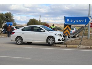 Sivas’ta trafik kazası: 2 yaralı