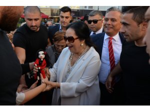 Antalya'da Türkan Şoray Kültür Merkezi açıldı