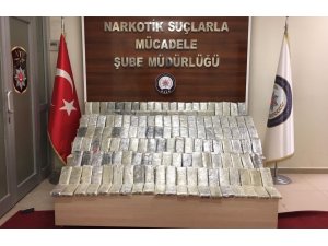 Düzce ve Van'da 114 kilogram eroin ele geçirildi