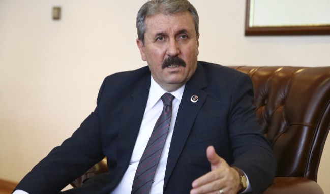 Destici: Bize yumruk atacak olan kurşunu yer...
