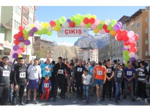 Hakkari Belediyesi “Halk Koşusu” düzenledi