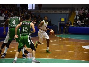 Potada Manisa derbisi Manisa Büyükşehir’in: 73-70
