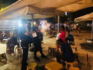 Bekçi polis ele ele çalışıyor
