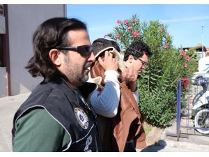 Uyuşturucu şüphelisinden el hareketi