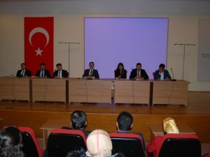 Konya Ülkü Ocakları “Türk  Milli Eğitimi”ni masaya yatırdı