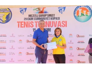 Mezitli’de 29 Ekim Cumhuriyet Tenis Kupası sona erdi