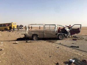 Irak’ta turist otobüsü kaza yaptı: 10 ölü