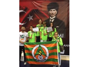 Eskrimde 5 madalya