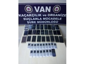 Van’da 62 adet kaçak cep telefonu ele geçirildi
