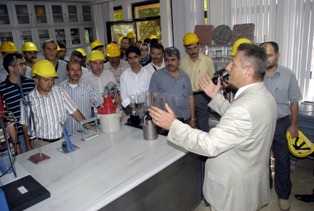 Belediye çalışanlarına beton uygulama semineri