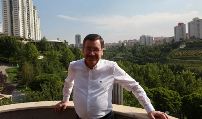 Gökçek ile Bahçeli'nin "adaylık" flörtü sürüyor...