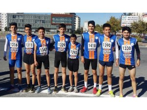 Cumhuriyet Koşusuna Sare Koleji damga vurdu
