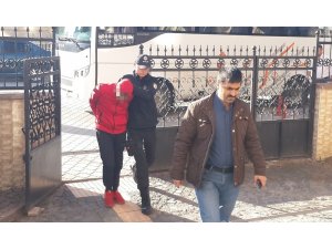 İstanbul’dan Samsun’a uyuşturucu nakli polise takıldı