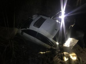 Konya'da otomobil dere yatağına devrildi: 2 ölü, 1 yaralı