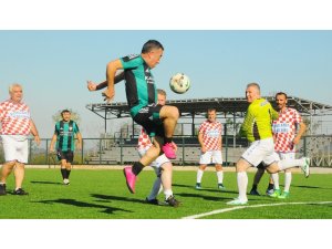 Sakarya’da Cumhuriyet coşkusu yeşil sahalara taştı