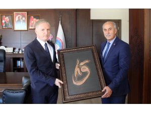 Vali Gül, Hafik ilçesinde veda ziyaretinde bulundu