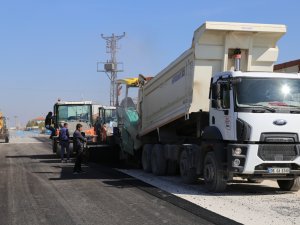 Ereğli Belediyesi OSB'de asfalt çalışmalarına devam ediyor