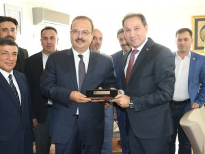 Canbolat’tan KONESOB’a veda ziyareti
