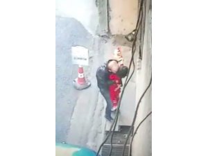 Küçük kıza taciz güvenlik kamerasında
