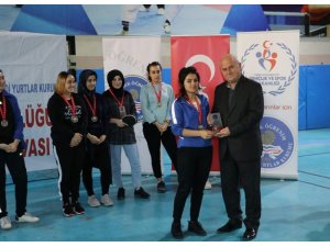 KYK öğrencilerinin masa tenisi turnuvası sona erdi