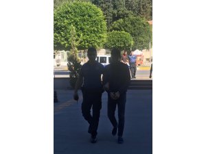 Antalya’da garsonun nargile şantajına suçüstü
