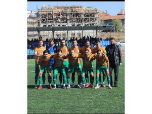 Yeşilyurt Belediyespor’un zirve mücadelesi sürüyor