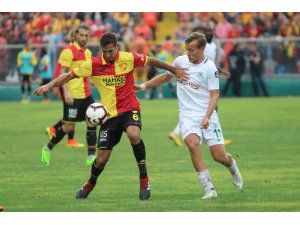 Göztepe’de en agresif futbolcu Andre Poko