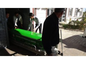 Otomobilin çarptığı Suriyeli öldü